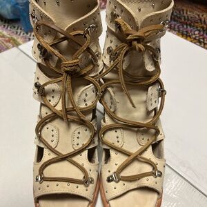 Freebird Women's Cream Lace-Up Sandals size 9